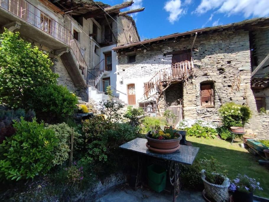 Hameau Gubioche, Casa Vacanze Chambave Ngoại thất bức ảnh